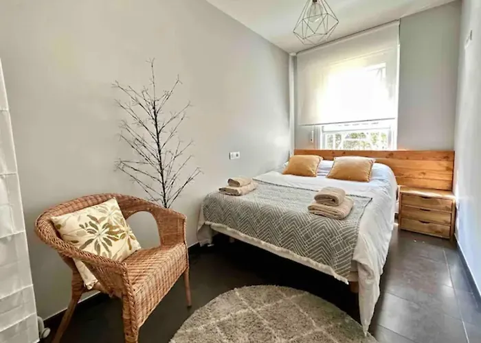 Torre De Hercules Town Apartment *